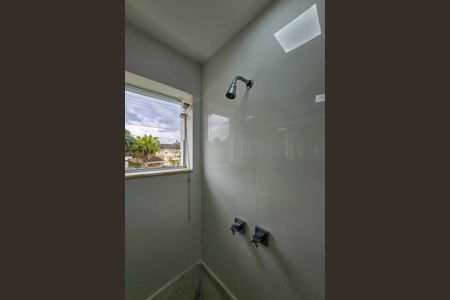 Casa de condomínio para alugar com 1000m², 5 quartos e 9 vagasBanheiro da Suíte 1