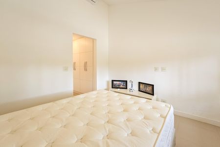 Casa de condomínio para alugar com 1000m², 5 quartos e 9 vagasSuíte 2