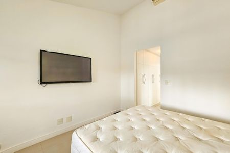 Casa de condomínio para alugar com 1000m², 5 quartos e 9 vagasSuíte 1