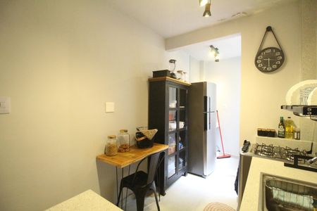 Apartamento à venda com 65m², 2 quartos e 1 vagaÁrea de serviço