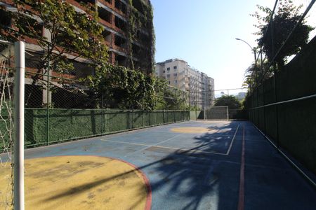 Apartamento à venda com 65m², 2 quartos e 1 vagaÁrea comum - Quadra