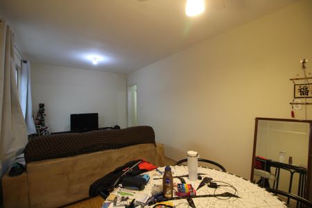 Sala de casa para alugar com 6 quartos, 360m² em Taquara, Rio de Janeiro