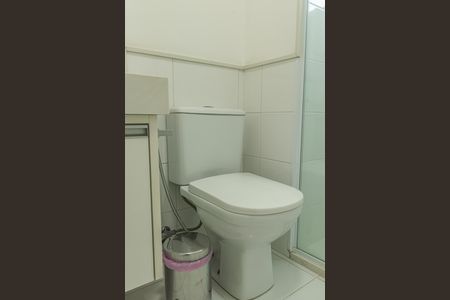 Apartamento à venda com 120m², 2 quartos e 3 vagas Apartamento à venda com 120m², 2 quartos e 3 vagasBanheiro da Suíte 1