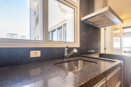 Apartamento à venda com 120m², 2 quartos e 3 vagas Apartamento à venda com 120m², 2 quartos e 3 vagasCozinha