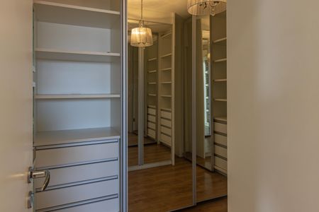 Apartamento à venda com 120m², 2 quartos e 3 vagas Apartamento à venda com 120m², 2 quartos e 3 vagasSuíte 1