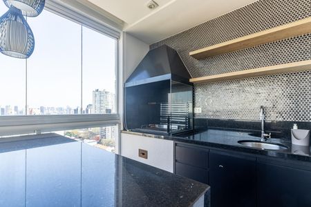 Apartamento à venda com 120m², 2 quartos e 3 vagas Apartamento à venda com 120m², 2 quartos e 3 vagasVaranda Gourmet
