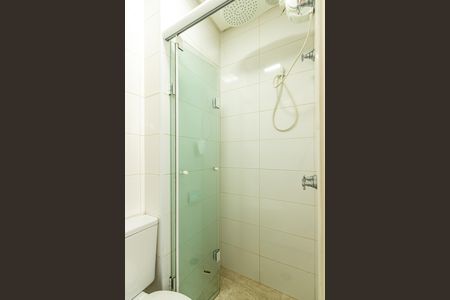 Apartamento à venda com 120m², 2 quartos e 3 vagas Apartamento à venda com 120m², 2 quartos e 3 vagasBanheiro de Serviço