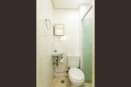 Apartamento à venda com 120m², 2 quartos e 3 vagas Apartamento à venda com 120m², 2 quartos e 3 vagasBanheiro de Serviço