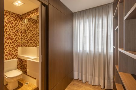 Apartamento à venda com 120m², 2 quartos e 3 vagas Apartamento à venda com 120m², 2 quartos e 3 vagasBanheiro Social