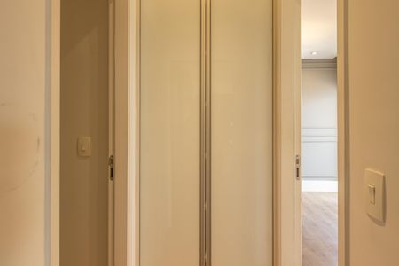 Apartamento à venda com 120m², 2 quartos e 3 vagas Apartamento à venda com 120m², 2 quartos e 3 vagasCorredor