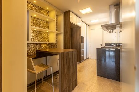 Apartamento à venda com 120m², 2 quartos e 3 vagas Apartamento à venda com 120m², 2 quartos e 3 vagasCozinha