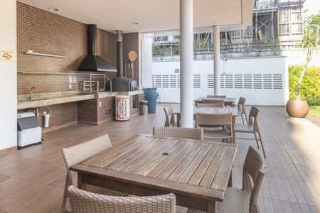 Apartamento à venda com 120m², 2 quartos e 3 vagas Apartamento à venda com 120m², 2 quartos e 3 vagasÁrea comum - Salão de festas