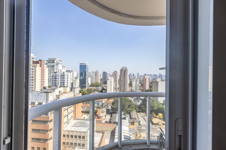 Apartamento à venda com 120m², 2 quartos e 3 vagas Apartamento à venda com 120m², 2 quartos e 3 vagasSacada da Suíte 2