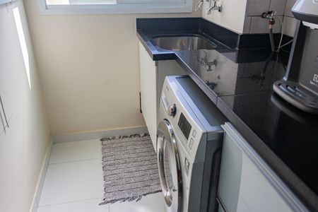 Apartamento à venda com 82m², 3 quartos e 1 vaga Apartamento à venda com 82m², 3 quartos e 1 vagaCozinha e Área de Serviço