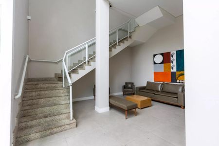 Apartamento à venda com 82m², 3 quartos e 1 vaga Apartamento à venda com 82m², 3 quartos e 1 vagaHall social