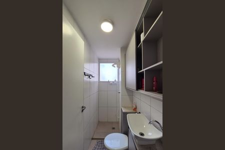 Banheiro Social de apartamento à venda com 2 quartos, 44m² em Parque Bristol, São Paulo