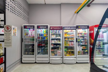 Studio para alugar com 20m², 1 quarto e sem vaga Studio para alugar com 20m², 1 quarto e sem vagaMini Mercado