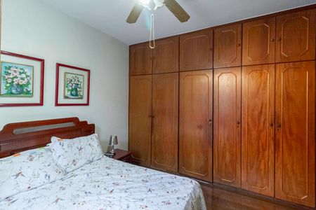 Casa para alugar com 341m², 4 quartos e 5 vagas Casa para alugar com 341m², 4 quartos e 5 vagasSuíte