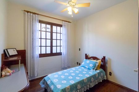 Casa para alugar com 341m², 4 quartos e 5 vagas Casa para alugar com 341m², 4 quartos e 5 vagasQuarto 2