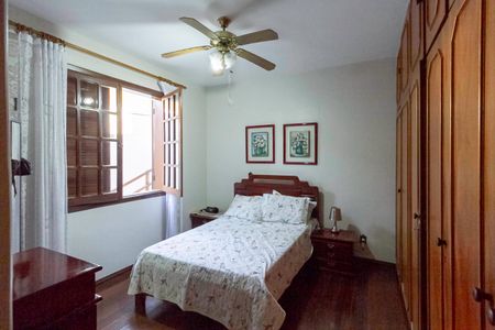 Casa para alugar com 341m², 4 quartos e 5 vagas Casa para alugar com 341m², 4 quartos e 5 vagasSuíte