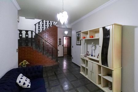 Casa para alugar com 341m², 4 quartos e 5 vagas Casa para alugar com 341m², 4 quartos e 5 vagasSala 2