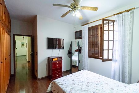 Casa para alugar com 341m², 4 quartos e 5 vagas Casa para alugar com 341m², 4 quartos e 5 vagasSuíte