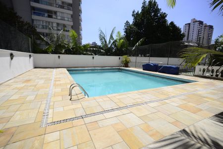 Apartamento à venda com 122m², 3 quartos e 1 vagaÁrea comum