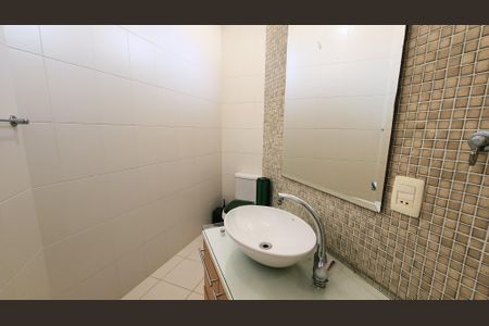 Casa para alugar com 490m², 4 quartos e 4 vagas Casa para alugar com 490m², 4 quartos e 4 vagasBanheiro Social