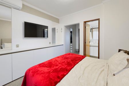 Apartamento para alugar com 130m², 3 quartos e 2 vagas Apartamento para alugar com 130m², 3 quartos e 2 vagasSuíte