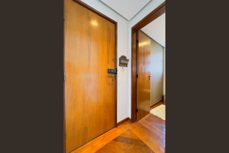 Apartamento para alugar com 130m², 3 quartos e 2 vagas Apartamento para alugar com 130m², 3 quartos e 2 vagasEntrada
