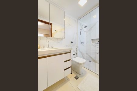 Apartamento para alugar com 130m², 3 quartos e 2 vagas Apartamento para alugar com 130m², 3 quartos e 2 vagasBanheiro da Suíte