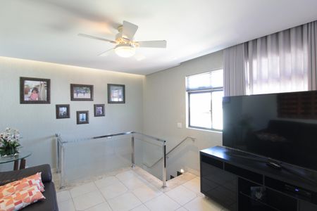 Apartamento à venda com 170m², 3 quartos e 2 vagasSala