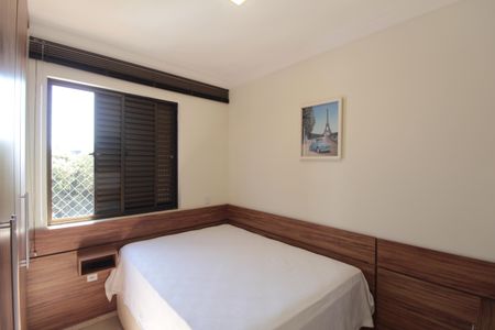 Apartamento à venda com 170m², 3 quartos e 2 vagasQuarto 2