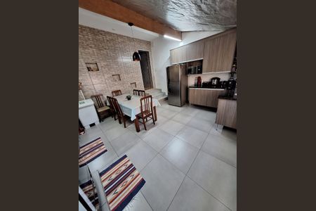 Casa à venda com 134m², 5 quartos e 2 vagasCozinha 1