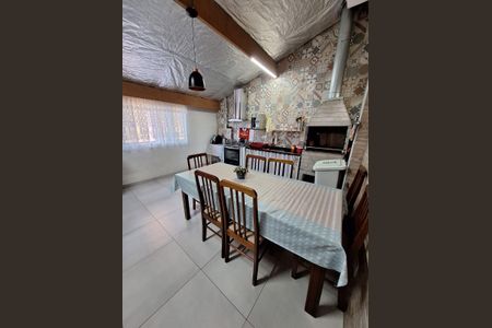 Casa à venda com 134m², 5 quartos e 2 vagasCozinha 1