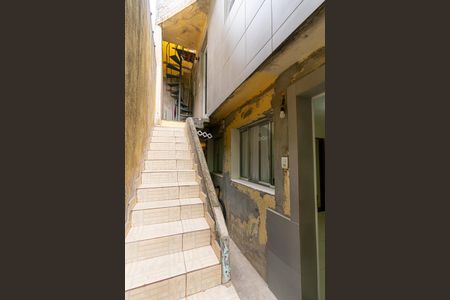 Casa à venda com 134m², 5 quartos e 2 vagasEscada