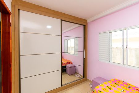 Casa à venda com 134m², 5 quartos e 2 vagasQuarto 2