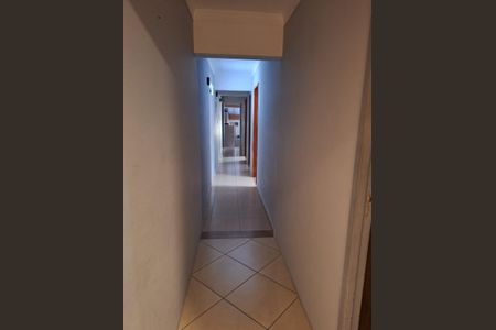 Casa à venda com 134m², 5 quartos e 2 vagasCorredor