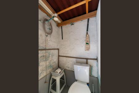 Casa à venda com 134m², 5 quartos e 2 vagasBanheiro de Serviço