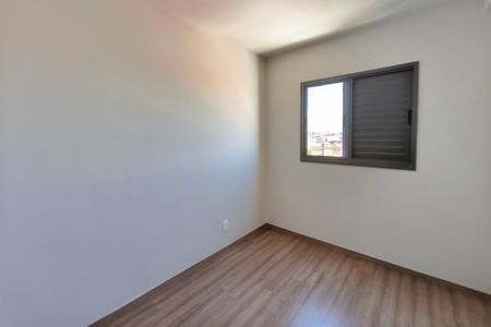 Apartamento à venda com 65m², 3 quartos e 1 vagaQuarto 2