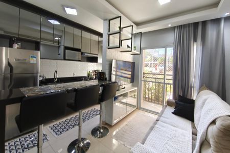 Sala de apartamento para alugar com 2 quartos, 41m² em Jardim Ipaussurama, Campinas