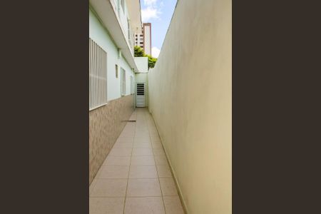 Casa à venda com 250m², 4 quartos e 2 vagas Casa à venda com 250m², 4 quartos e 2 vagasCorredor