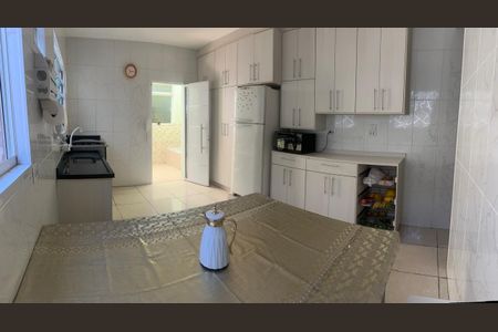 Cozinha de casa à venda com 4 quartos, 250m² em Jardim Monte Kemel, São Paulo