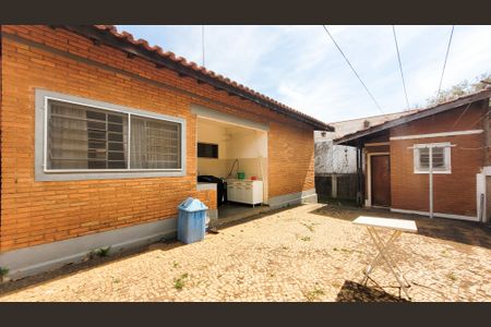 Casa à venda com 997m², 5 quartos e 8 vagas Casa à venda com 997m², 5 quartos e 8 vagasQuintal da Edicula