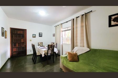 Casa à venda com 997m², 5 quartos e 8 vagas Casa à venda com 997m², 5 quartos e 8 vagasSala da Edicula