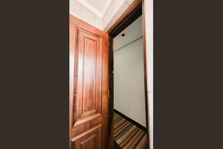 Casa à venda com 997m², 5 quartos e 8 vagas Casa à venda com 997m², 5 quartos e 8 vagasEscritório