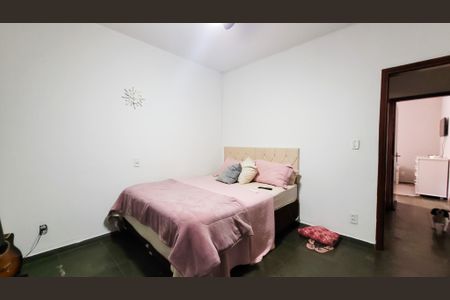 Casa à venda com 997m², 5 quartos e 8 vagas Casa à venda com 997m², 5 quartos e 8 vagasQuarto da Edicula