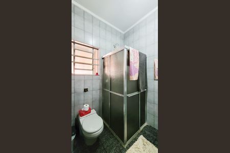 Casa à venda com 997m², 5 quartos e 8 vagas Casa à venda com 997m², 5 quartos e 8 vagasBanheir da Suíte 2