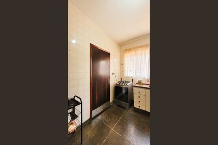 Casa à venda com 997m², 5 quartos e 8 vagas Casa à venda com 997m², 5 quartos e 8 vagasCozinha da Edicula