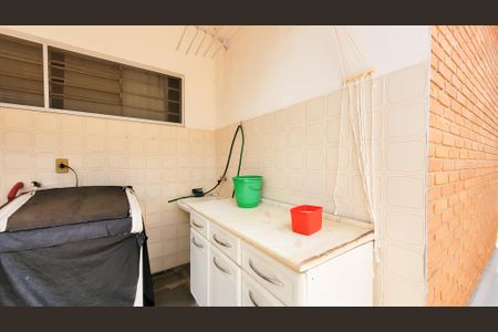 Casa à venda com 997m², 5 quartos e 8 vagas Casa à venda com 997m², 5 quartos e 8 vagasLavanderia